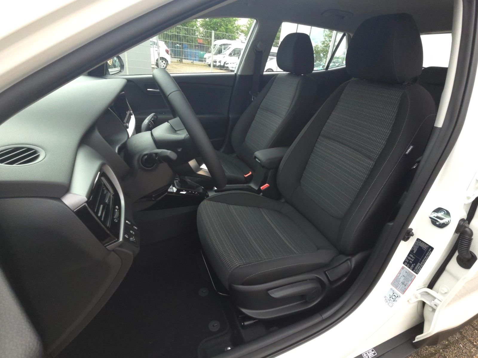 Fahrzeugabbildung Kia Stonic 1.0T 100 DCT Vision STD