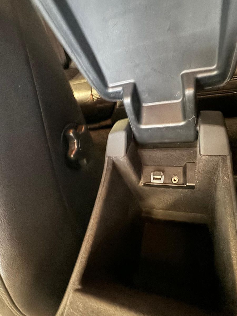 Fahrzeugabbildung Volvo V60 Kombi Summum / NAVI / XENON / LEDER /