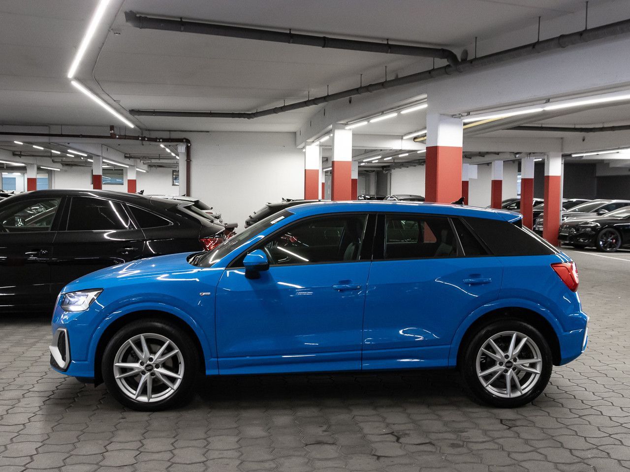 Audi Q2 35 TDI S line S tronic Keyless LED Navi+ imagem 3