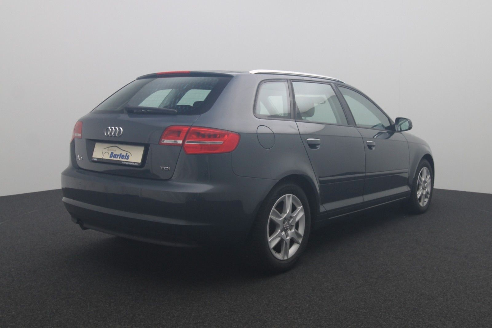 Fahrzeugabbildung Audi A3 Sportback 2.0 TDI Attraction