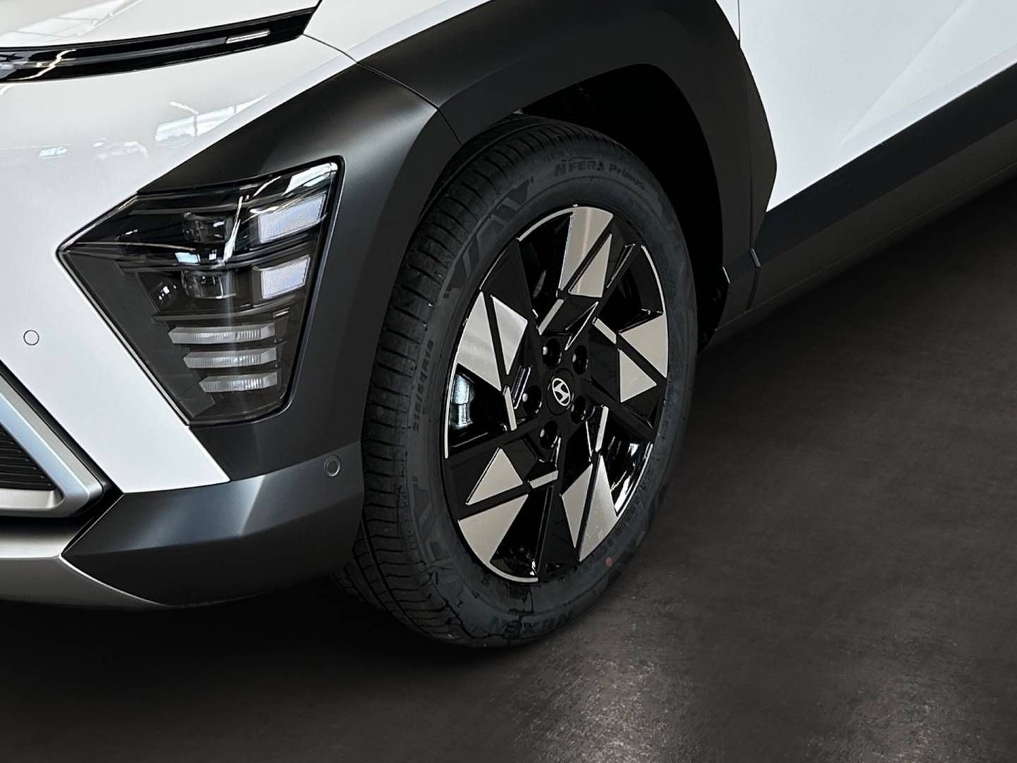 Fahrzeugabbildung Hyundai KONA 1.6 T-GDI (180 PS)| Prime | Bose | 360°- Ka