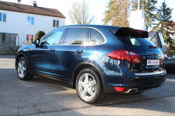 Porsche Cayenne - 8