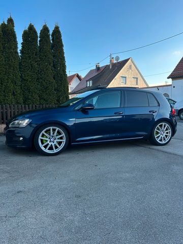 Volkswagen Verkaufe meinen Golf 7 2.0 TDI Model CUP.