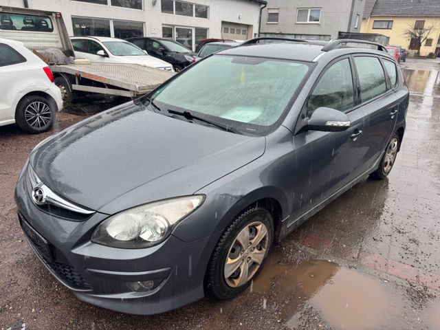 Hyundai i30 CW 1.6 CRDi 66 kW "Klimatronic/Sitzheizung"