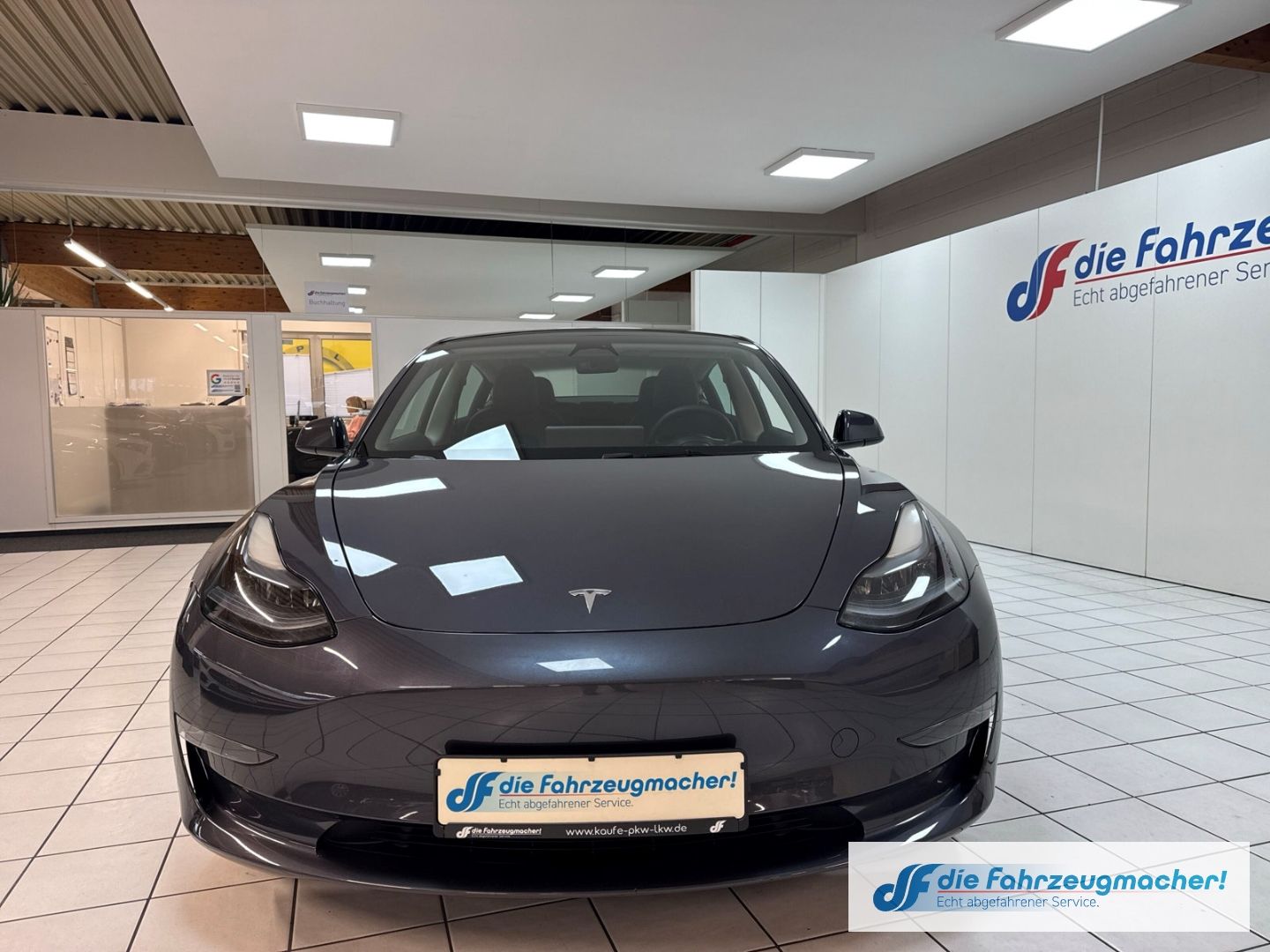 Fahrzeugabbildung Tesla Model 3 Long Range RWD Soundsystem ACC El. Heckk