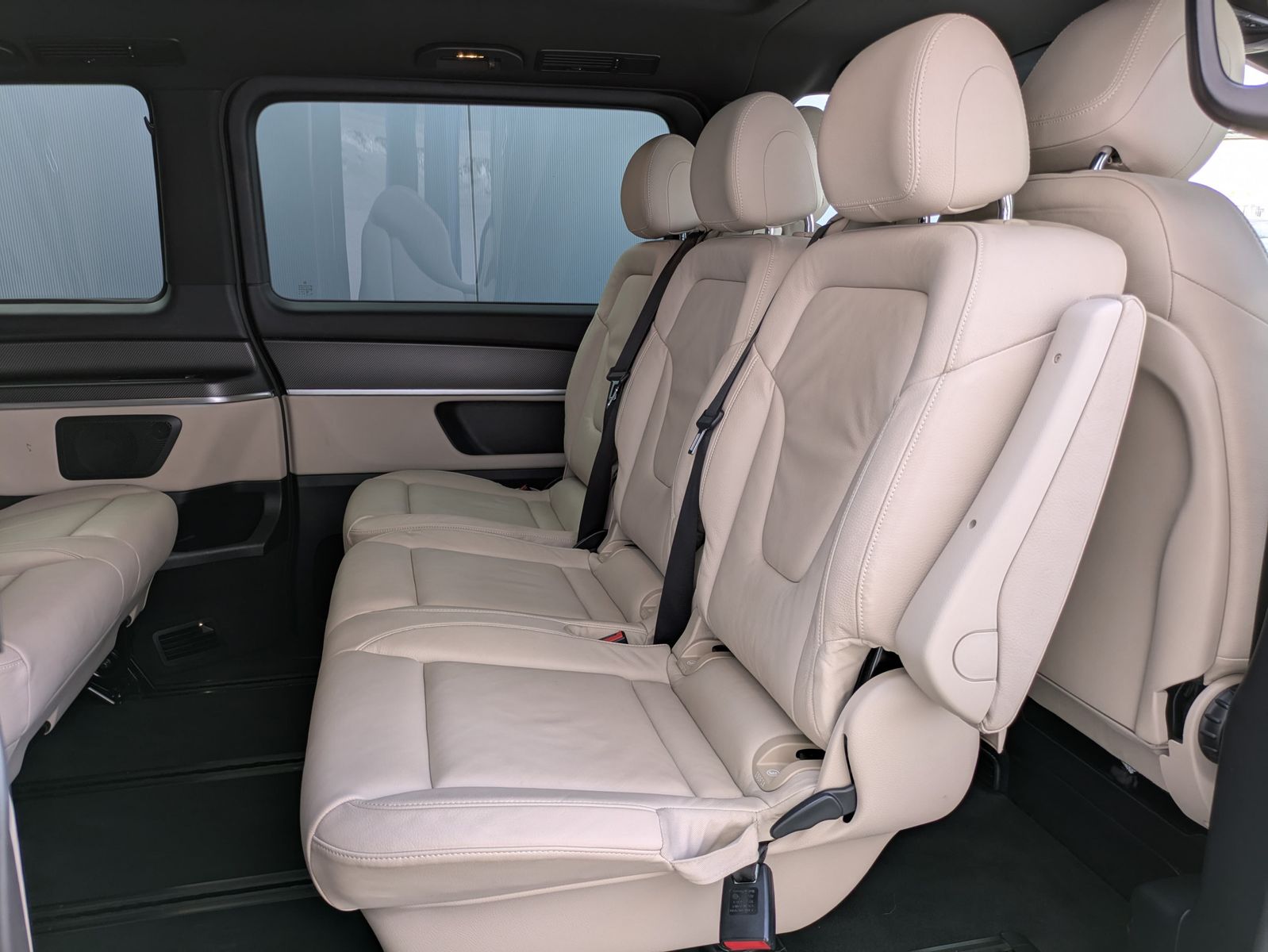 Fahrzeugabbildung Mercedes-Benz V 300 d AVANTGARDE 4MATIC lang AMG*PANO*LED*DIST