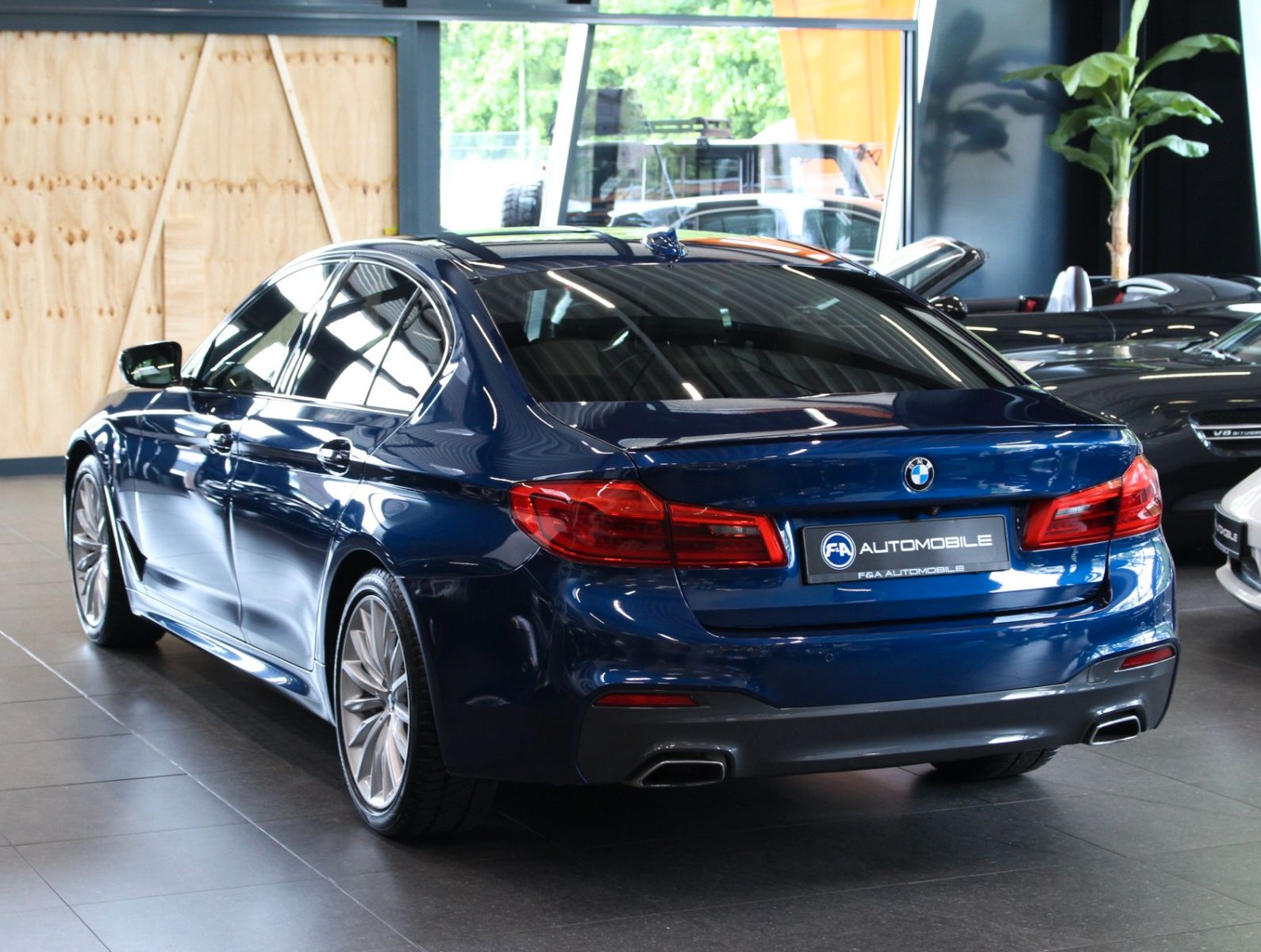 Fahrzeugabbildung BMW 530i  M-Sportpaket*Head-UP*Kamera*2.Hand