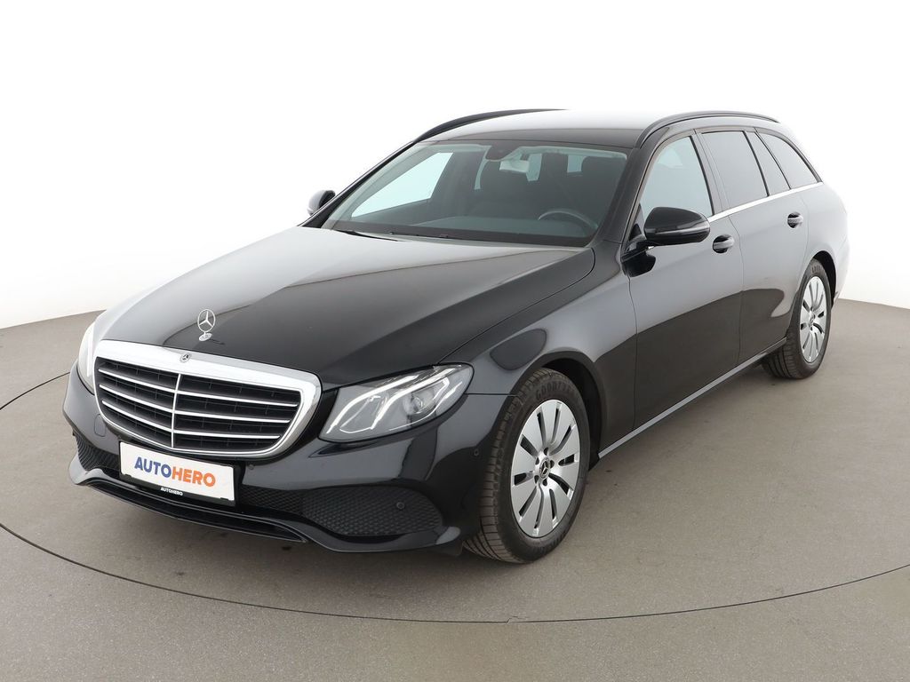 Image of Mercedes-Benz E 220