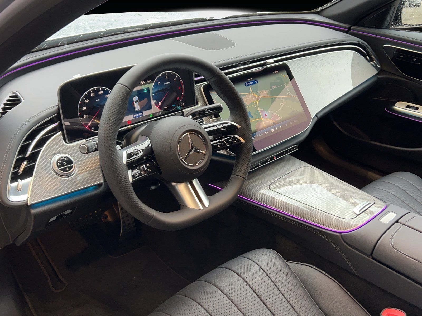 Fahrzeugabbildung Mercedes-Benz E 220 d T+AMG-Line+AHK+PSD+DISTRONIC+Sitzklima