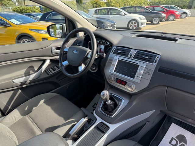 Ford Kuga  2,0 TDCi 4×4 103kW Titanium