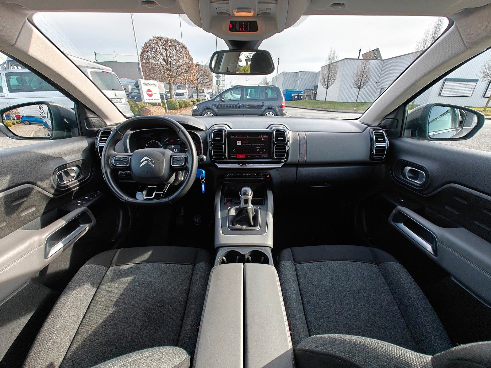 Fahrzeugabbildung Citroën C5 Aircross Live - Scheckheft, Zahnriemen Neu! -