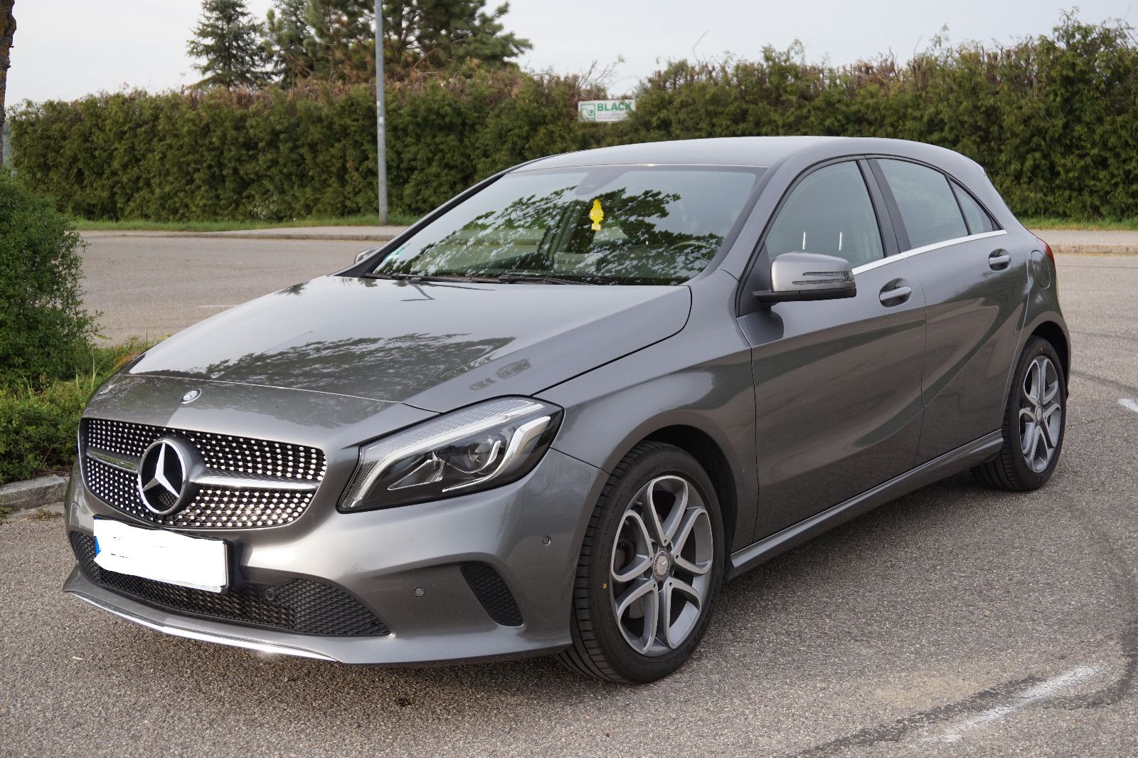 MERCEDES-BENZ A 180