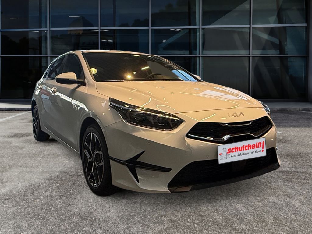 Fahrzeugabbildung Kia Ceed 1.5 T-GDI (48V Mild-Hybrid) DCT7 Ultimate E