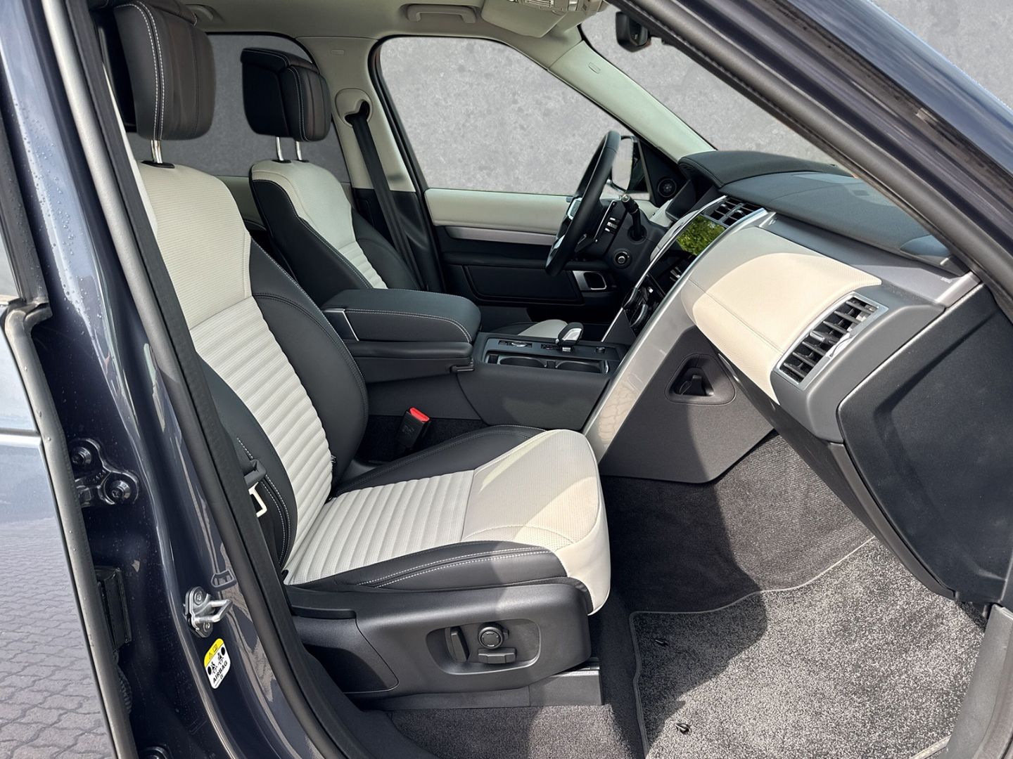 Land Rover Discovery Dynamic HSE ,AHK,Technik+WinterP,PanoS imagem 3