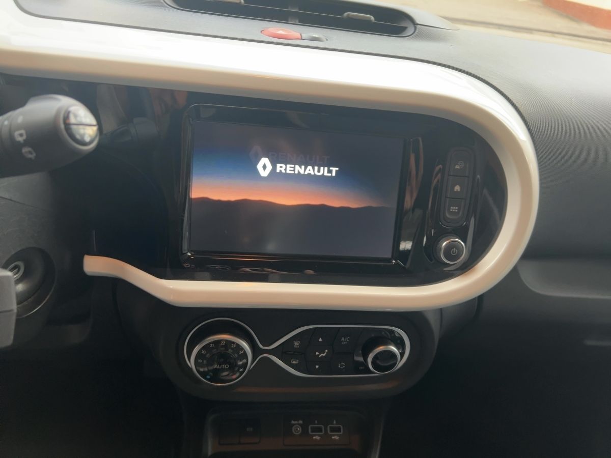 Fahrzeugabbildung Renault Twingo Electric ZEN Klima DAB+ 7"