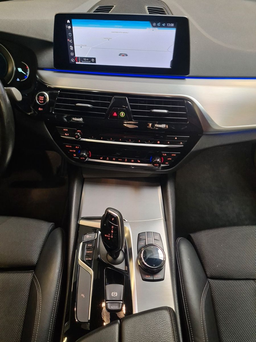 BMW Limousine 520d xDrive Sport Line Autom. Navi HUD foto 15
