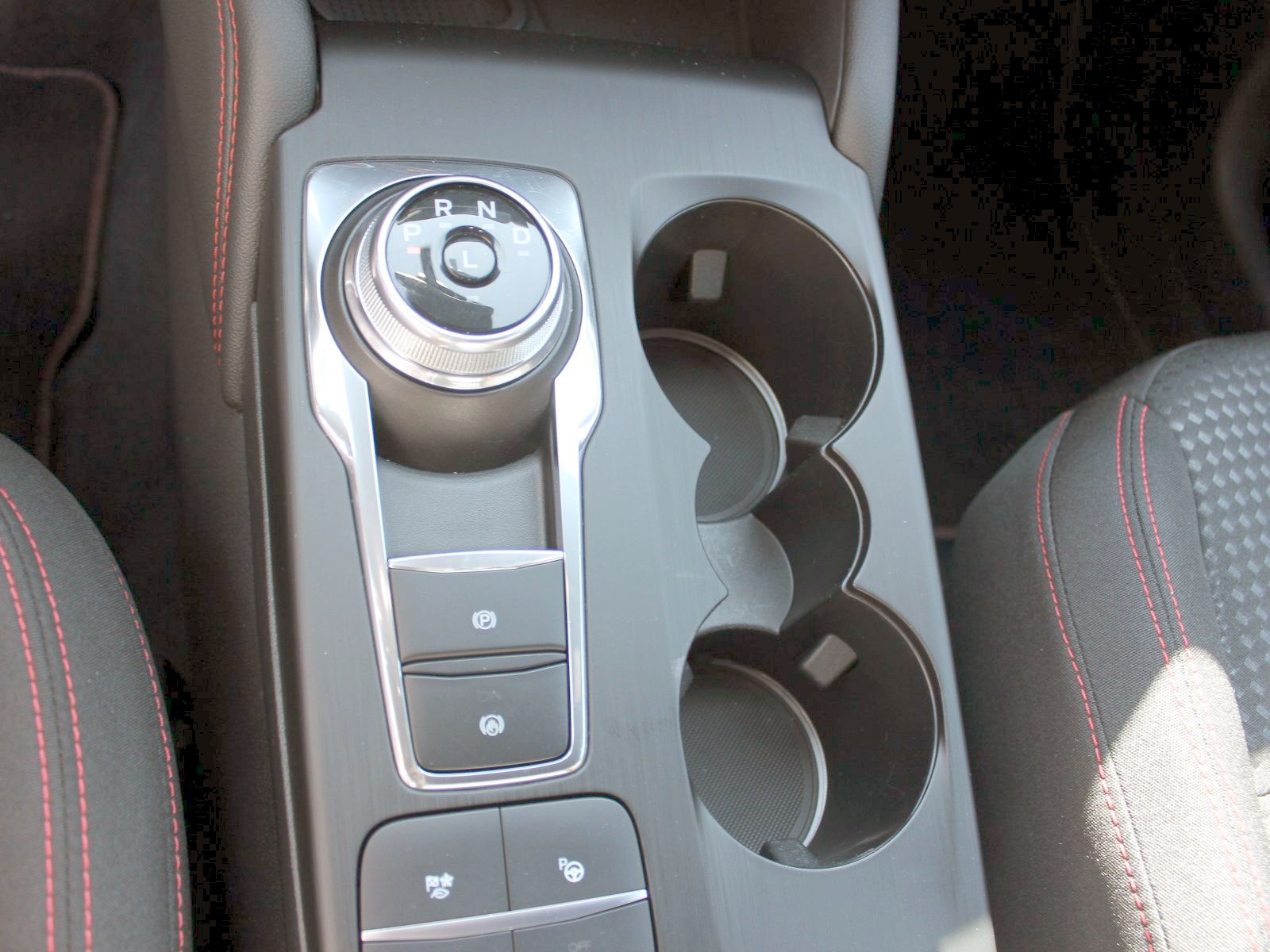 Fahrzeugabbildung Ford Kuga Plug-In Hybrid ST-Line 2,5 Duratec
