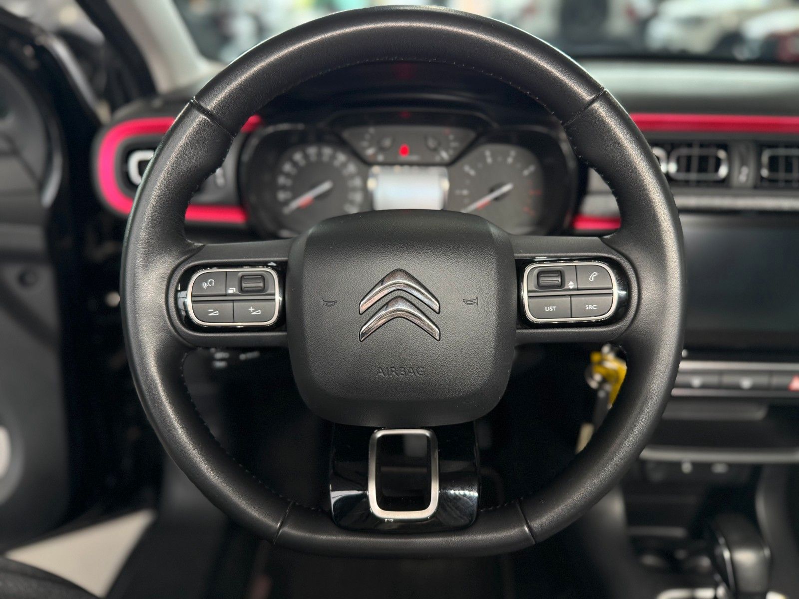 Fahrzeugabbildung Citroën C3 1.2 PurTech ELLE "DAB Navigation Kamera LM"