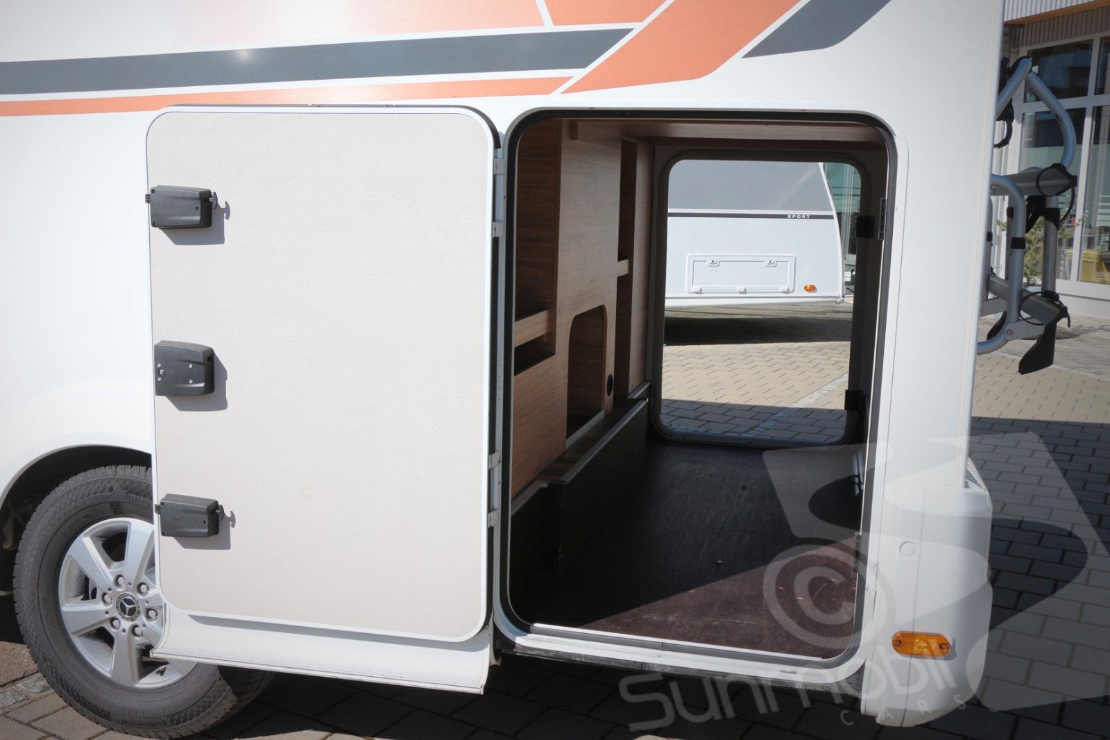 Fahrzeugabbildung Weinsberg CaraCompact MB 640 MEG Pepper Automatik 170 PS