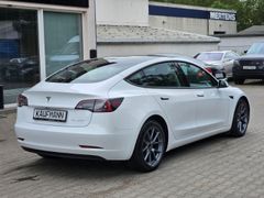 Fahrzeugabbildung Model 3 Long Range Dual AWD
