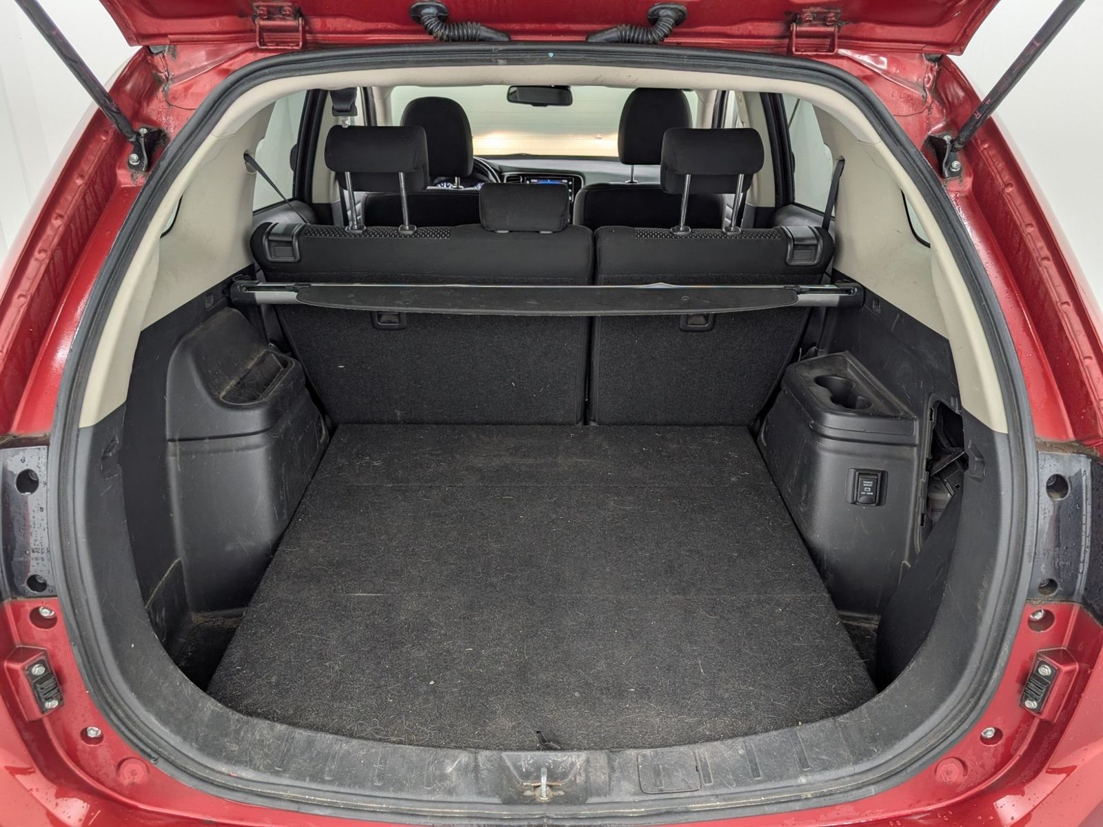 MITSUBISHI Outlander 2.0 MIVEC Edition Kamera SHZ – Bild 10