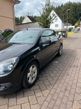 Opel Astra Twintop H - Opel Astra mit Benzin-Antrieb: Cabrio, Automatik