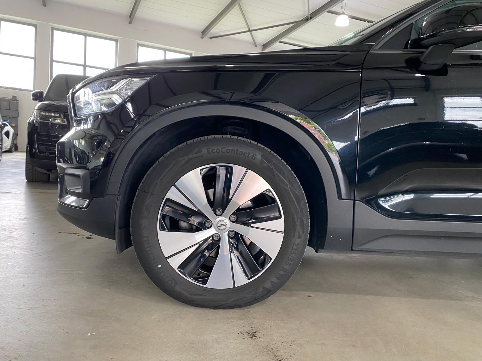 Fahrzeugabbildung Volvo XC40 Momentum Pro/Navi/LED/SH/