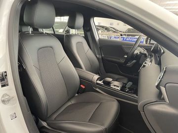 Mercedes A 180 - 9