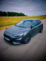 Ford Focus 2,3 EcoBoost ST Styling-Paket ST Styli... - Ford Focus: Grau, Schiebedach