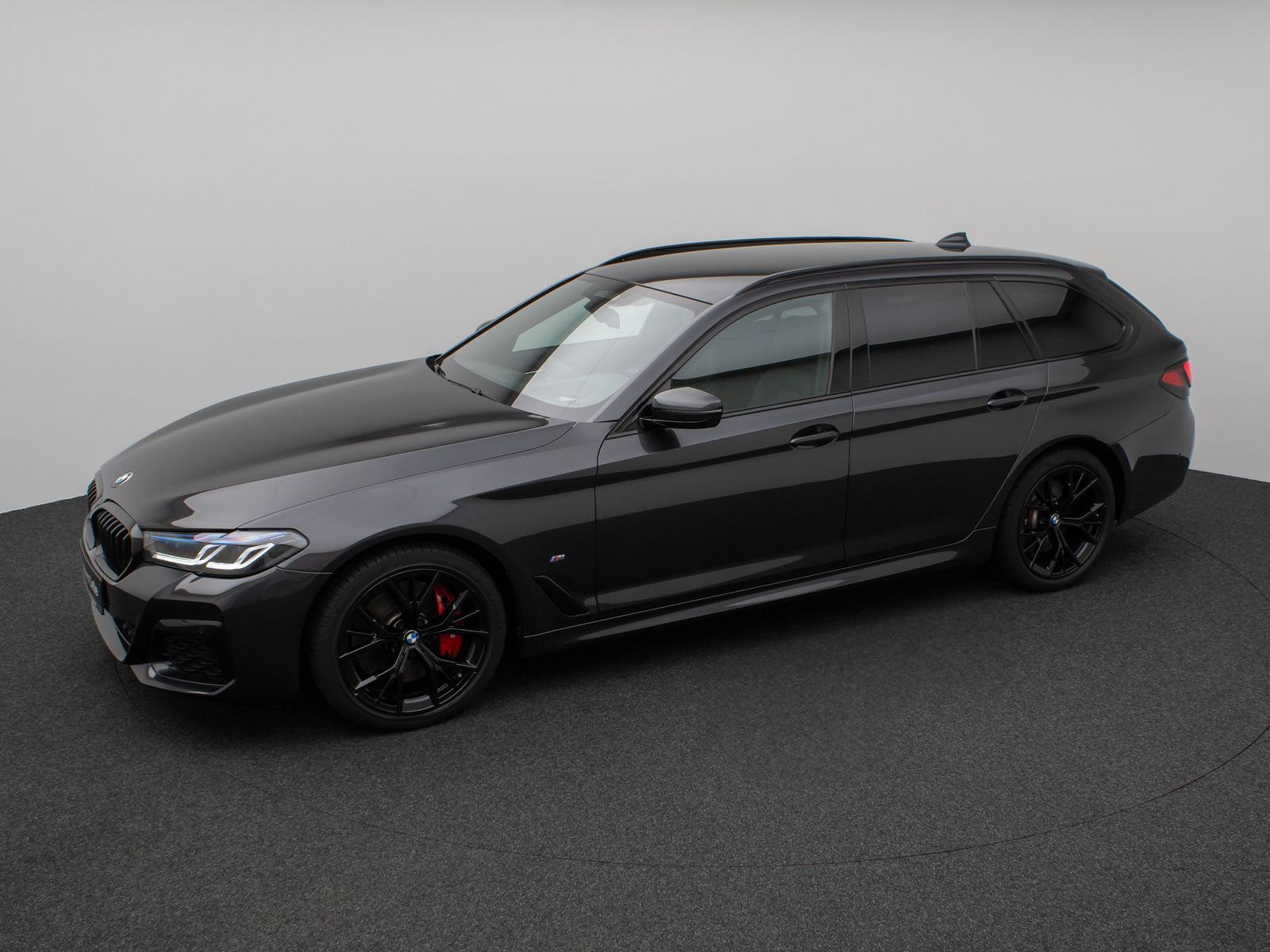 Fahrzeugabbildung BMW 530d xD M Sport Laser Kamera HUD DAB HiFi Komfor