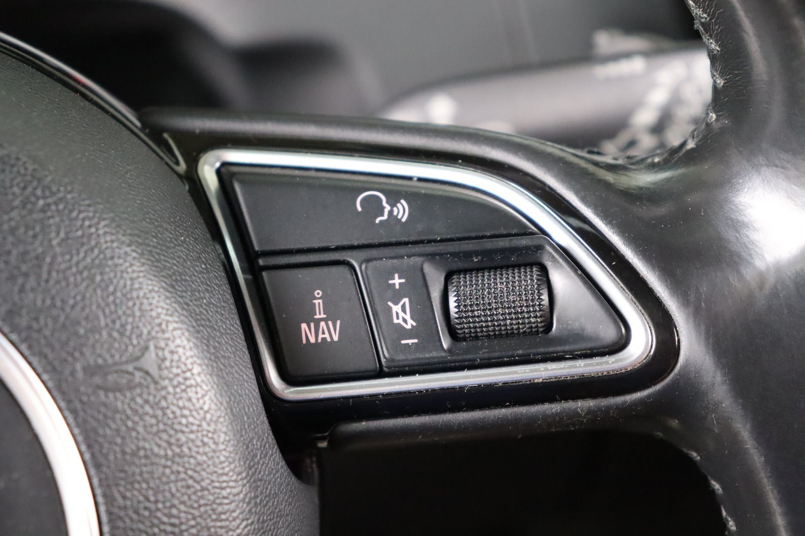 Fahrzeugabbildung Audi A4 Avant 2.0 TDI S-line * Bi- Xenon * Navi * Amb