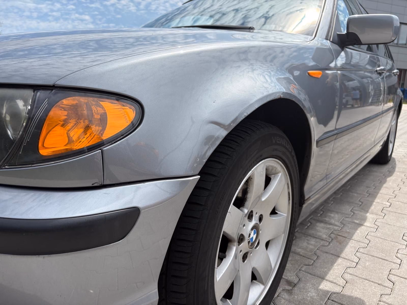 BMW 318 2004 — photo 15