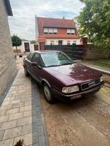 Audi 80 2.0E - Audi 80 mit Benzin-Antrieb: Limousine, mit Klimaanlage