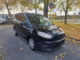 Ford Transit Courier   Benzin  / Klimaanlage - Trucks in Köln