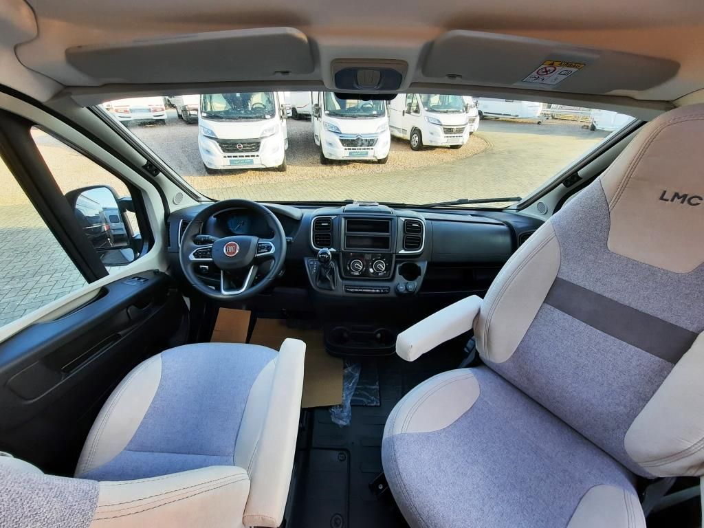 Fahrzeugabbildung LMC Innovan 600 Verfüg./Sparen Sie 16.831,- €