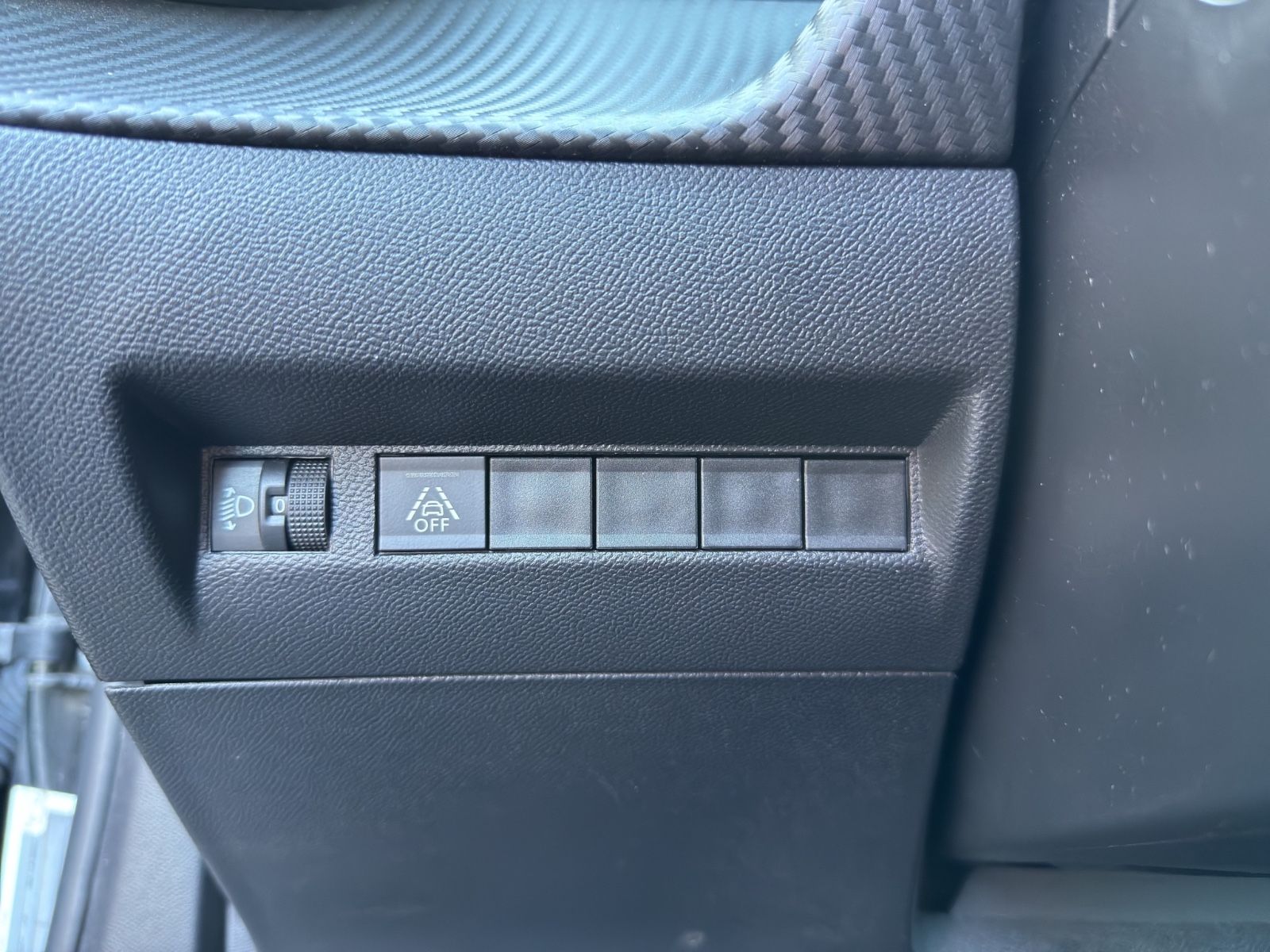 Fahrzeugabbildung Peugeot 2008 Allure 1.5 *CarPlay*SitzHZ*Navi*Kamera*