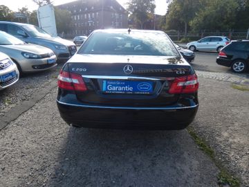 Mercedes E 200 - 4