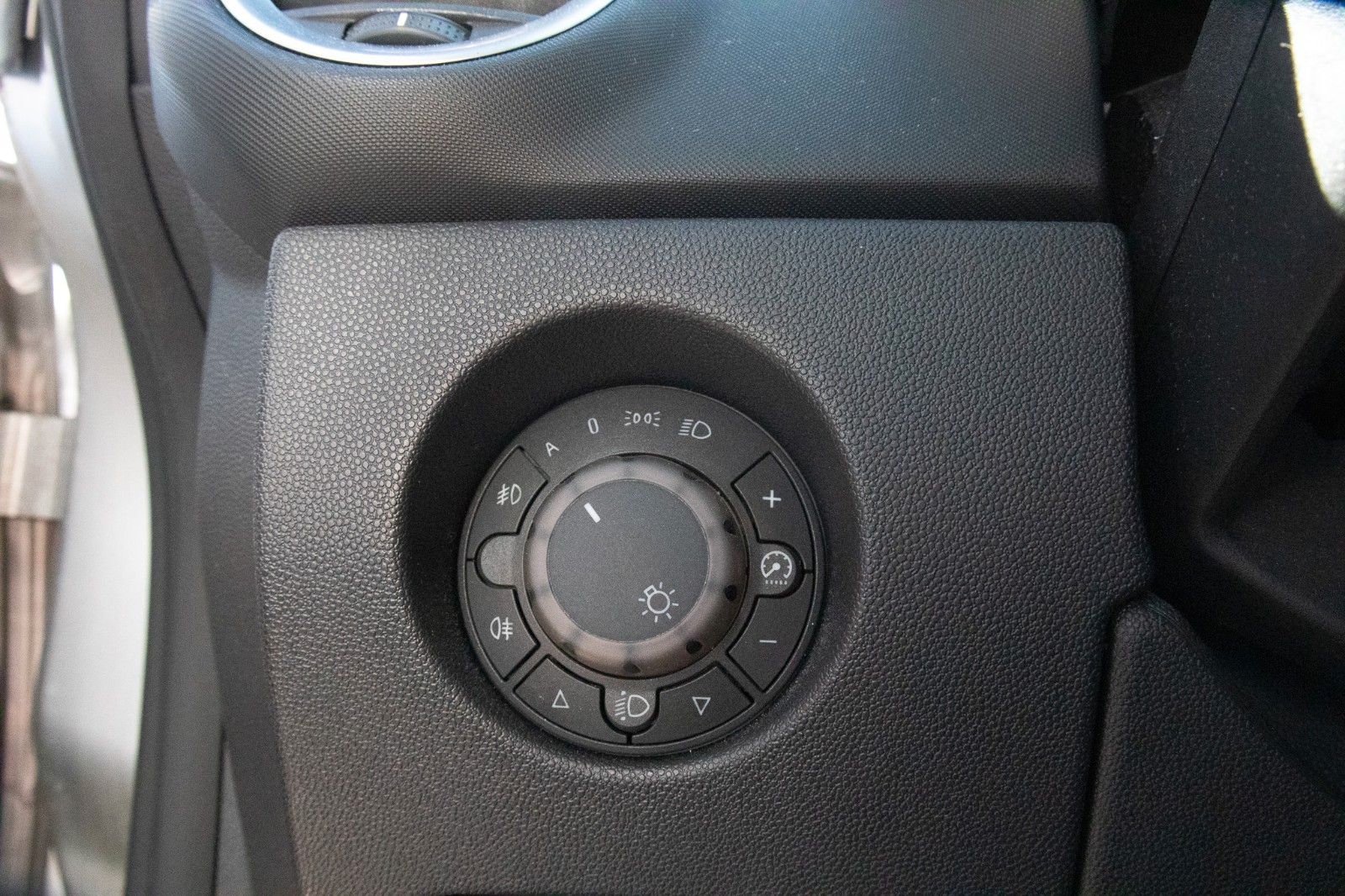 Fahrzeugabbildung Opel Corsa D Innovation "110 Jahre"Auto.*Klima*Sitzh.