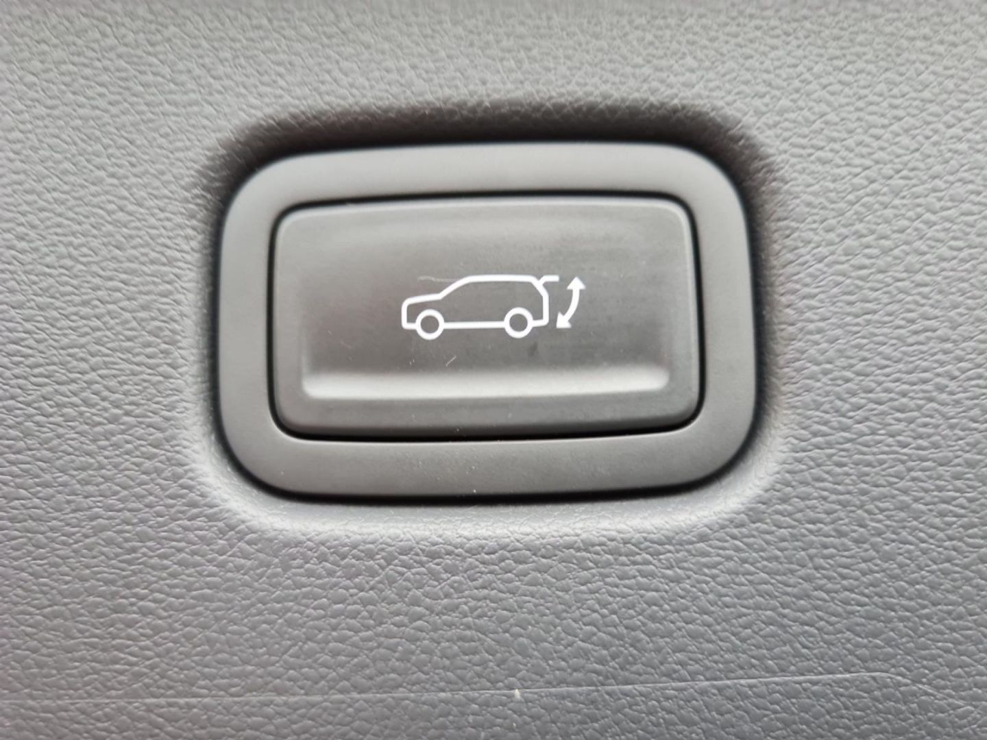 Fahrzeugabbildung Hyundai KONA Prime 1.6 T-Gdi 198PS DCT 4WD Glasschiebe