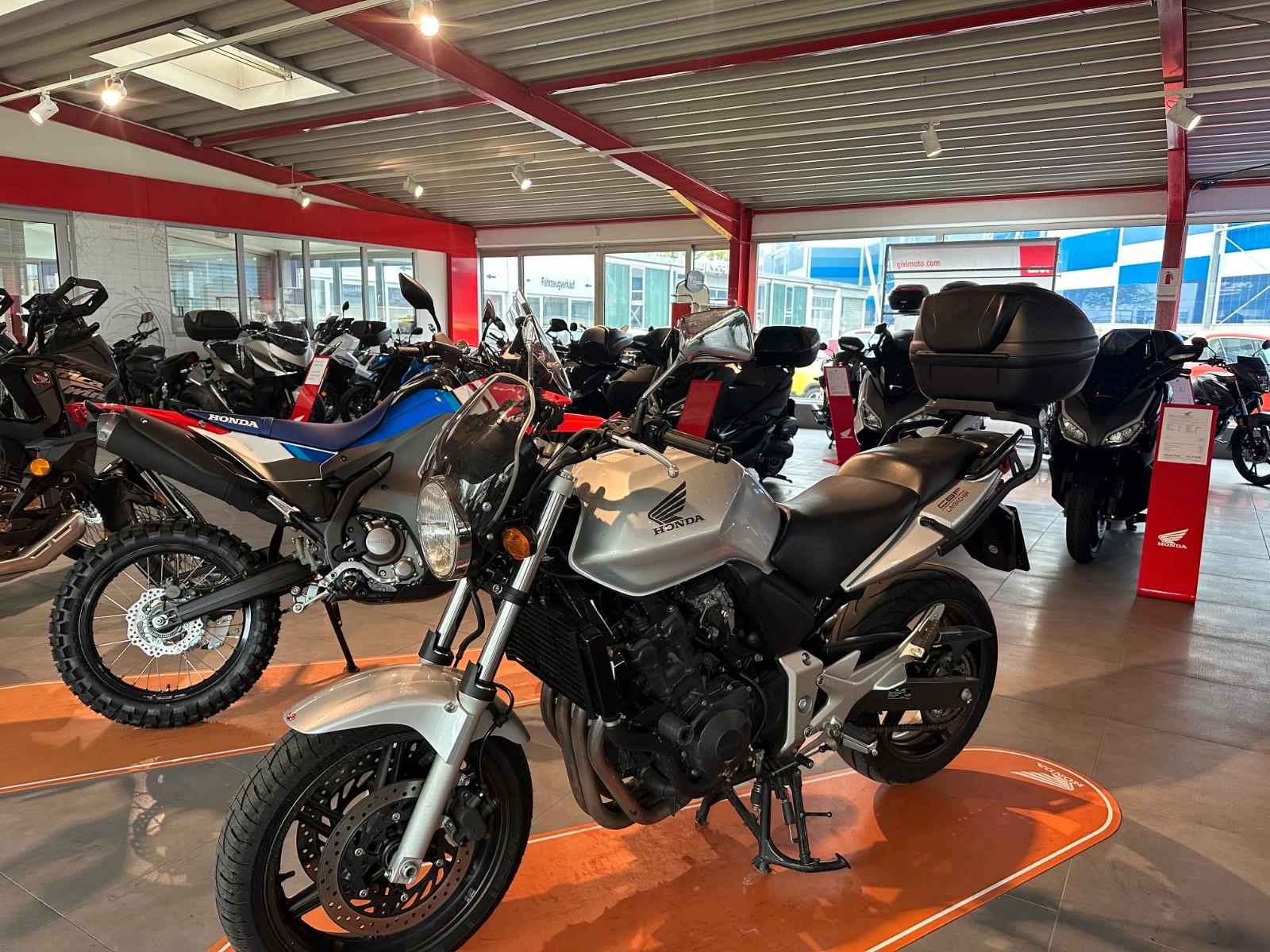 Honda CBF 600   ---  17500 km