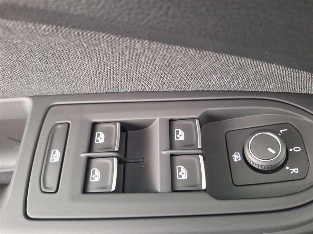 Volkswagen Golf Variant Life 2.0 TDI Winterpaket Standhz, миниатюра 15