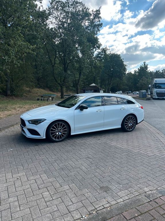 Image of Mercedes-Benz CLA 220 Shooting Brake