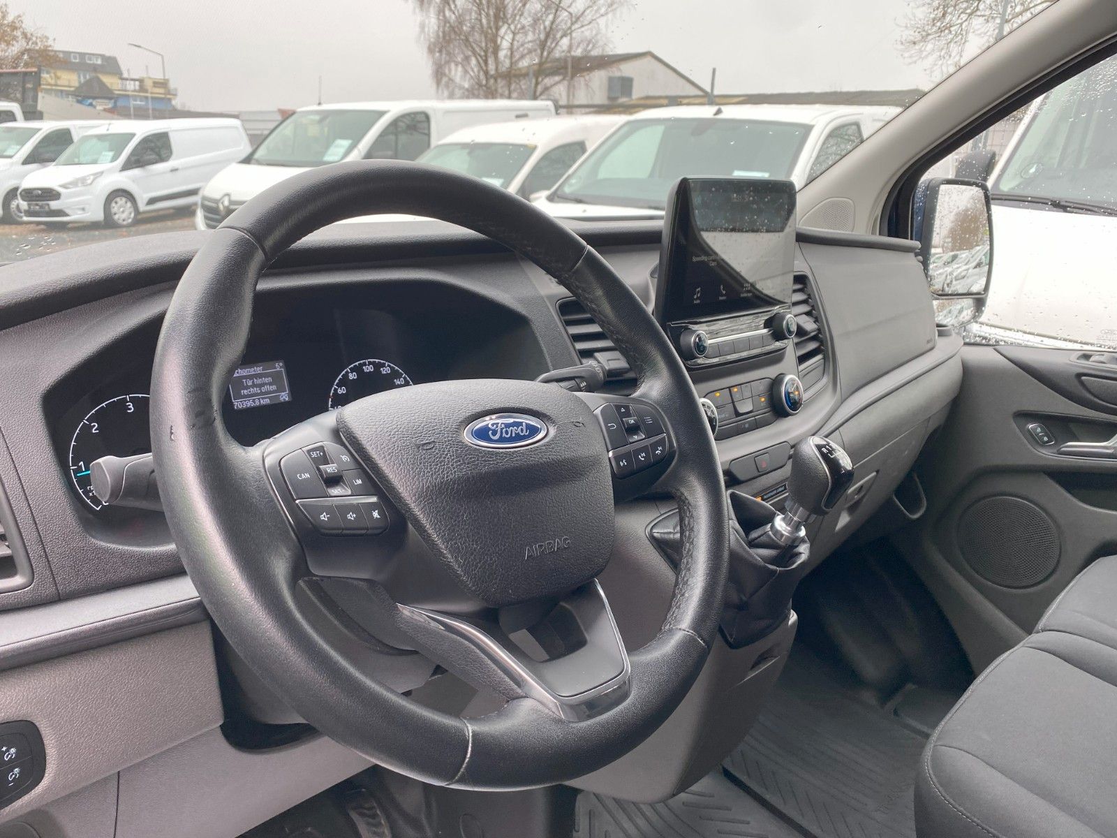 Fahrzeugabbildung Ford Transit/TourneoCustom Kombi 320 L1 Trend,9Sitze