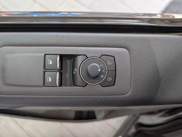 Ford Tourneo Custom 2.0 L Titanium +