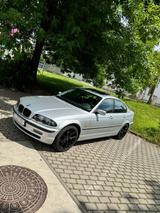 BMW E46 320i - BMW 320 aus 2000: 320i E46