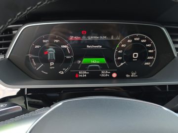 Audi Q8 e-tron - 11