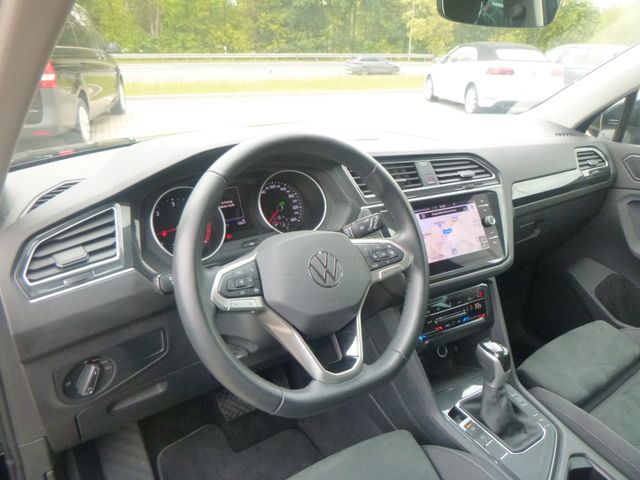 Fahrzeugabbildung Volkswagen Tiguan 2,0 TDI Life >AUT/AHK/NAV/LED/SHZ<
