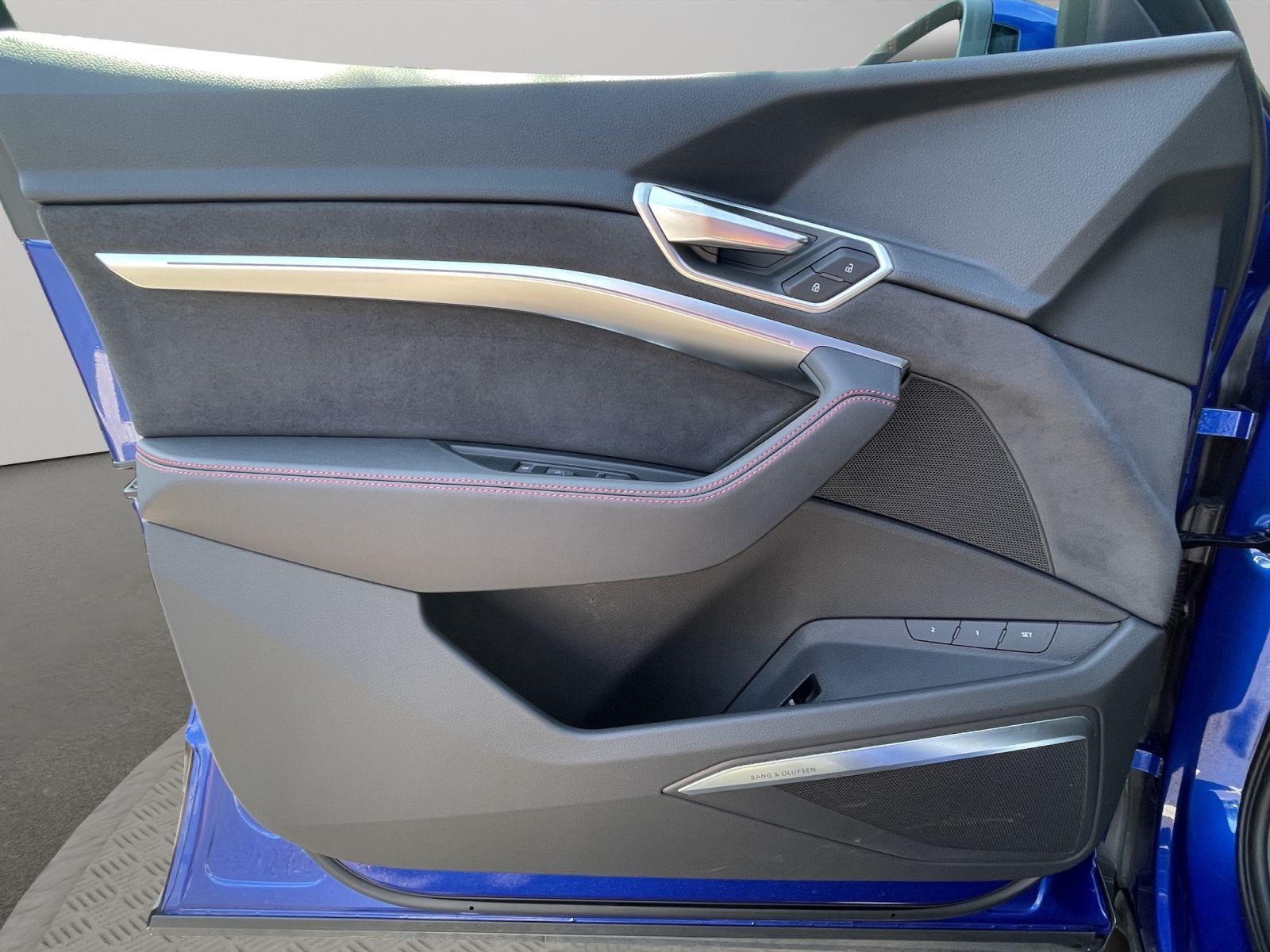 Audi Q8 e-tron - Bild 16