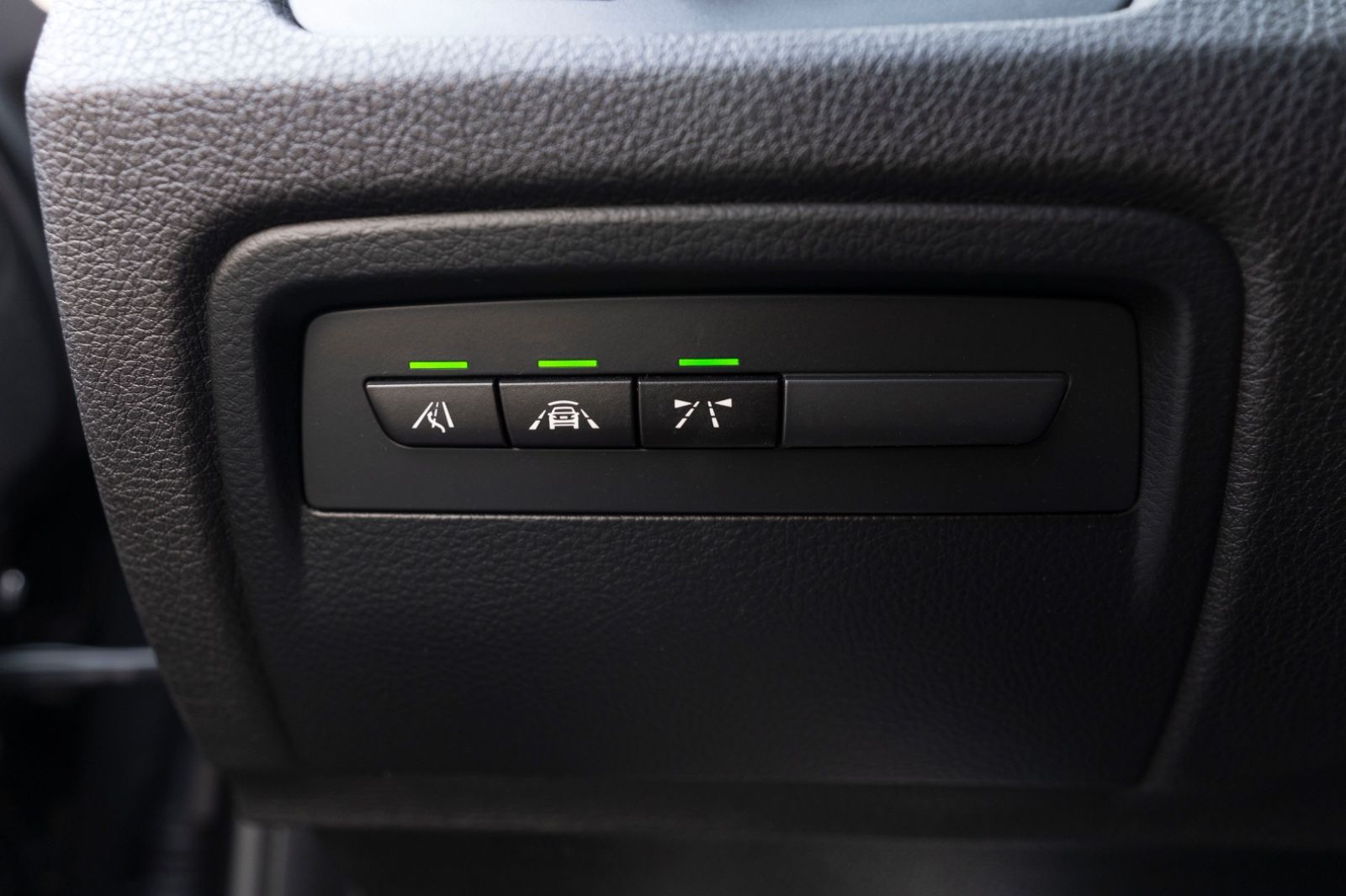 Fahrzeugabbildung BMW 430I Kabrio M-Performance H&K LED HUD CARBON KAM