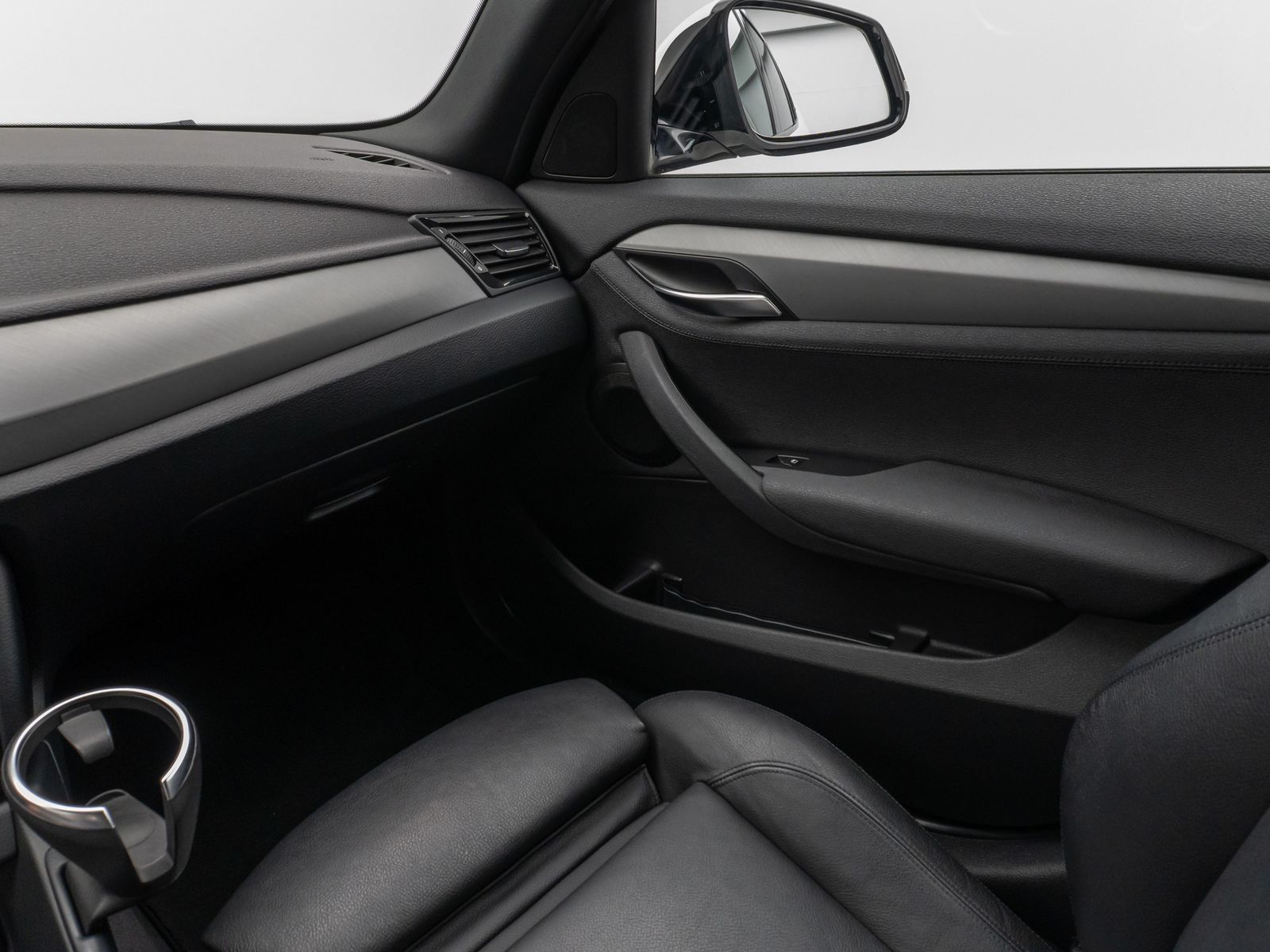 Fahrzeugabbildung BMW X1 sD18i M Sport Navi SitzhzgPDC Xenon AHK 8fach